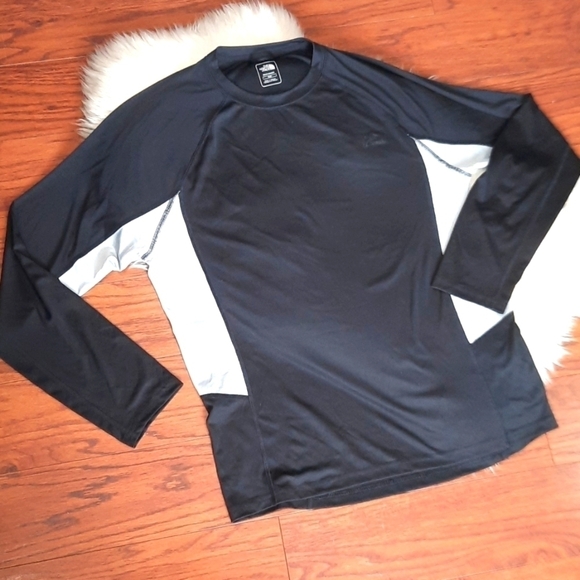 The North Face Other - The North Face Vapor Wick Longsleeve Athletic Shirt